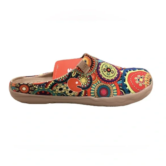 UIN shoes. Woman’s size 10 - Picture 3 of 7